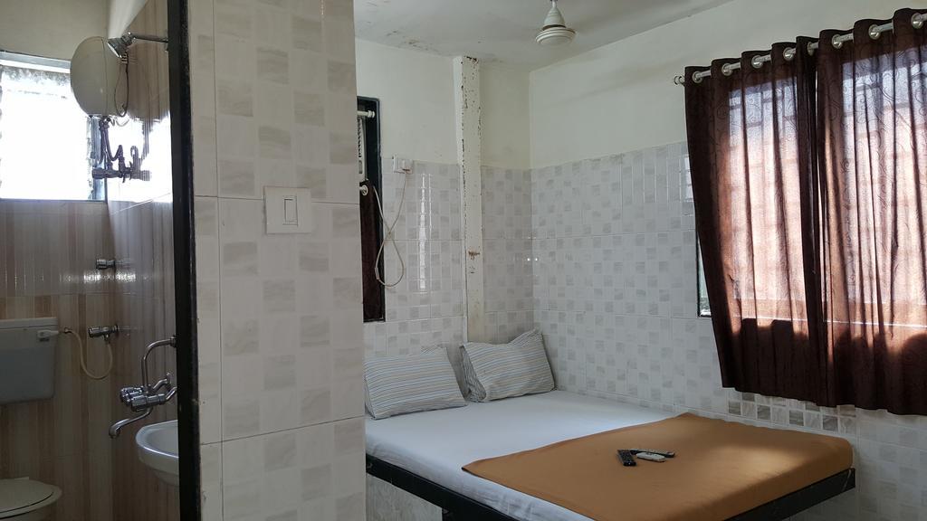 Hotel Al Mehraj Мумбаи Экстерьер фото