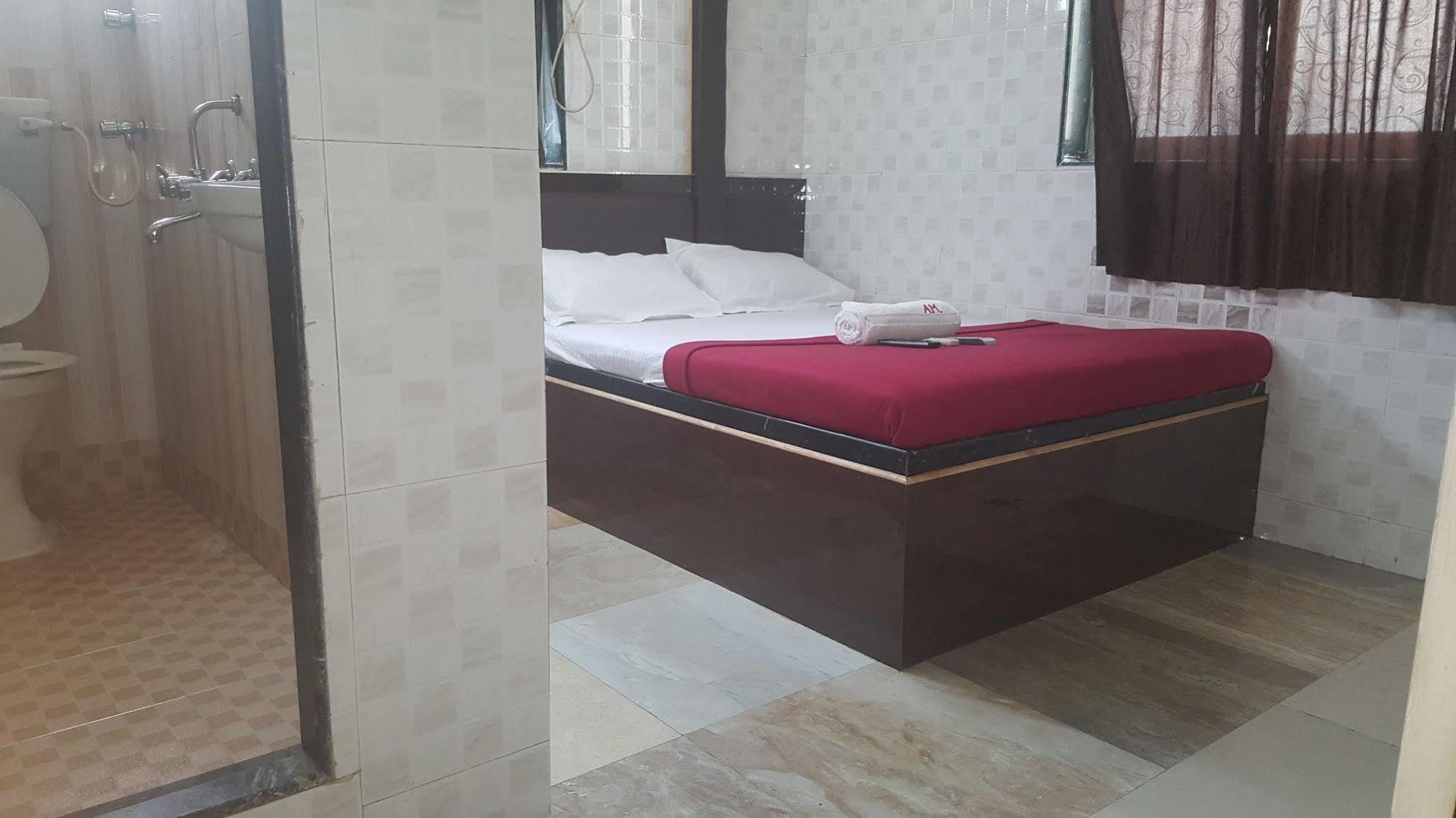 Hotel Al Mehraj Мумбаи Экстерьер фото